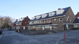 902892 Gezicht op nieuwbouwwoningen aan de Stapelwolk, in het buurtje Hart van De Meern te De Meern (gemeente Utrecht).
